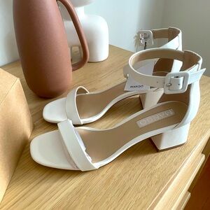 ♥️♥️♥️ NWT Beautiful brand new MANGO heels sandals - size 38 EU or 7.5 US